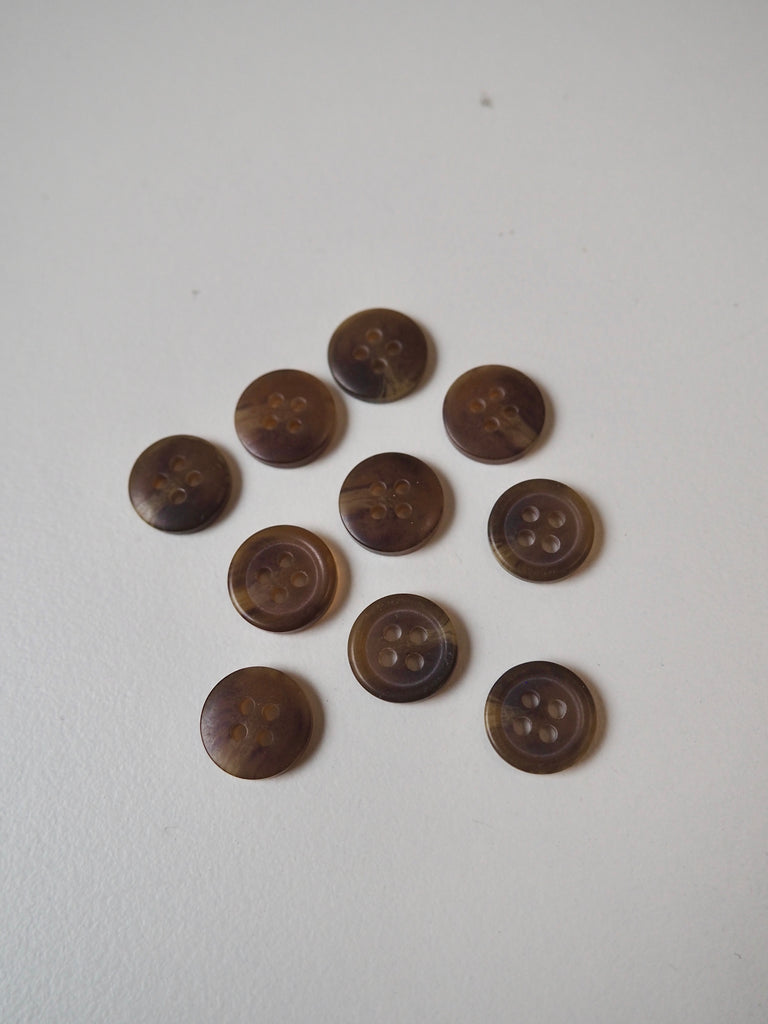 Faux-Horn Buttons 12mm/18L