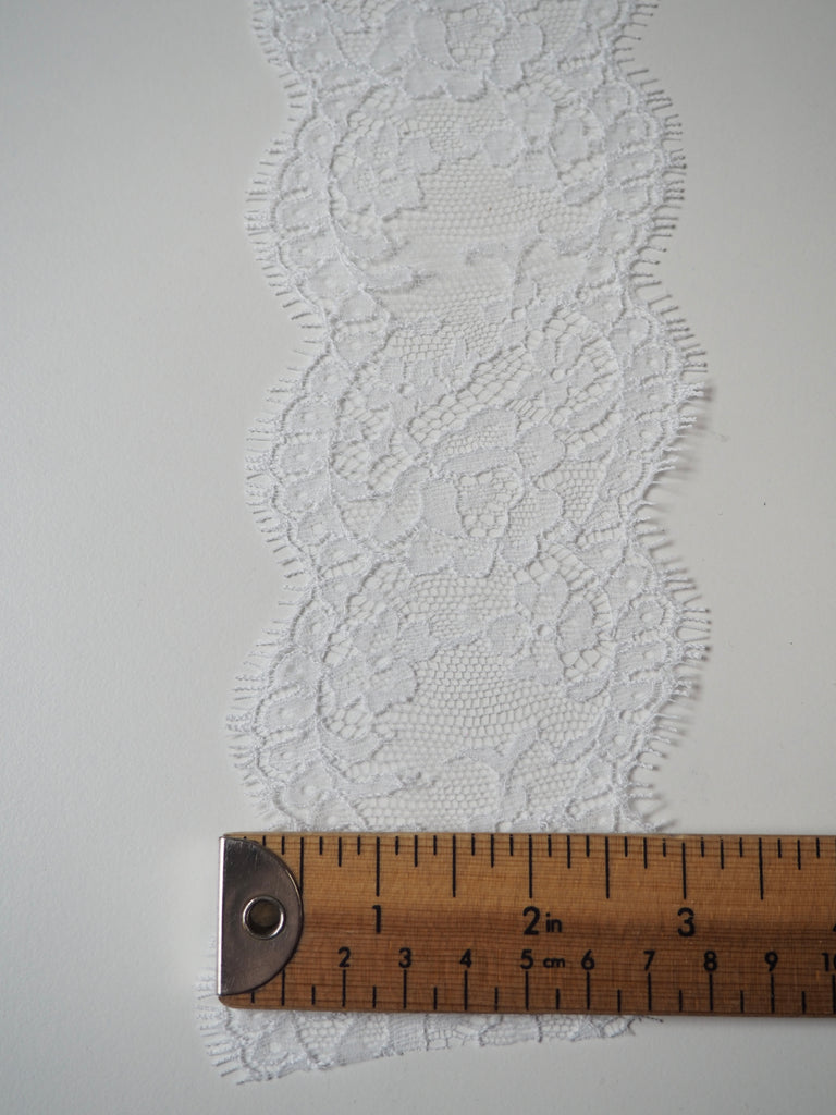 White Rose Scallop Lace Trim 7.5cm
