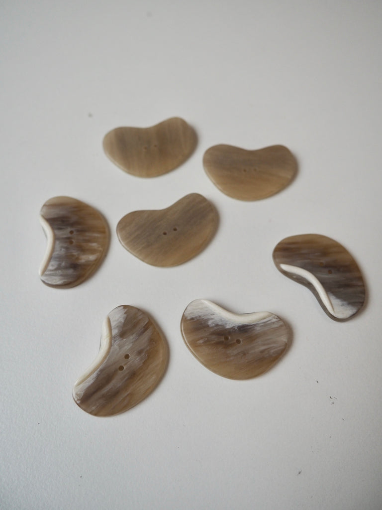 Natural Brushed Bean Corozo Buttons 21mm/34L