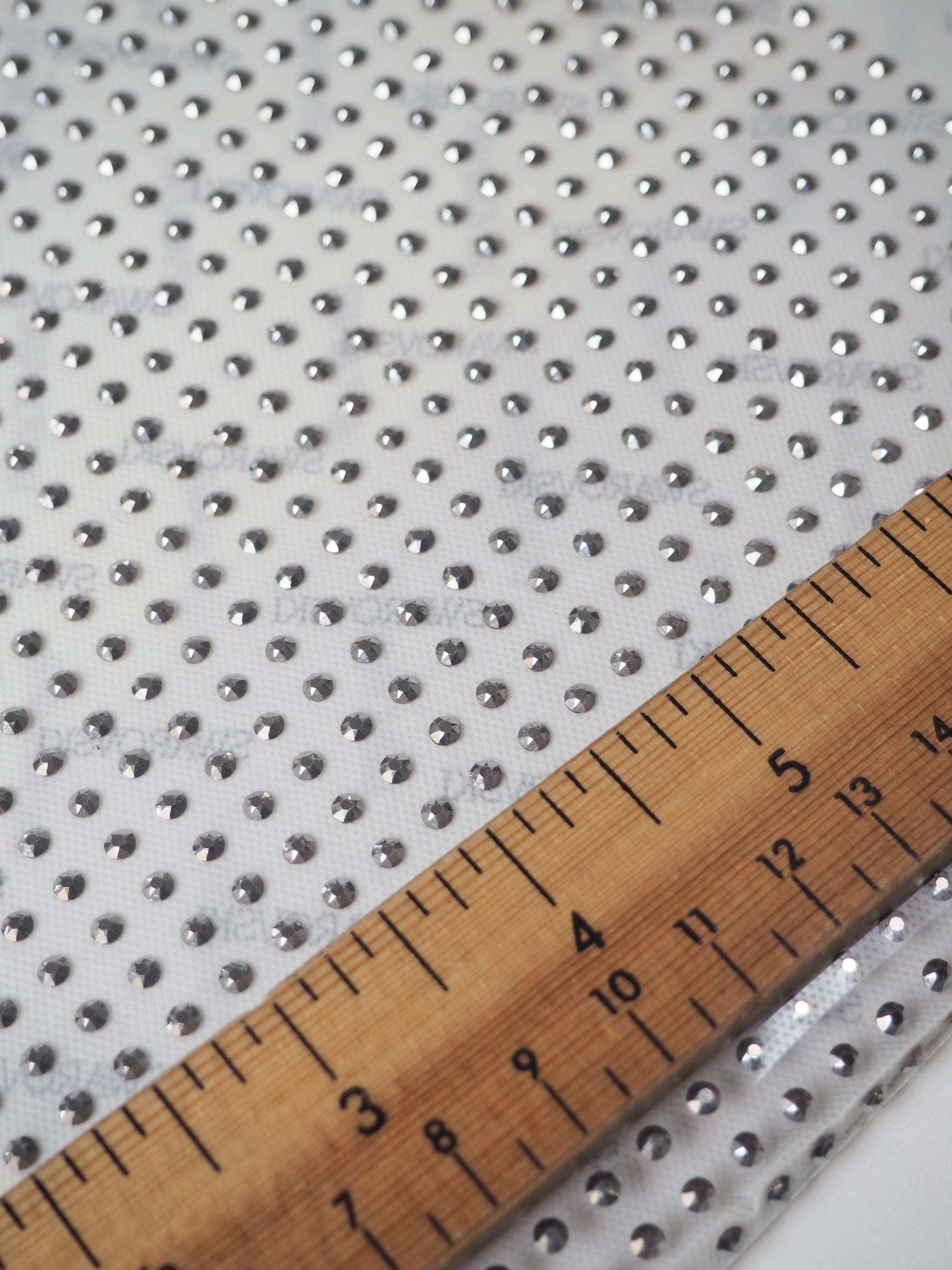 12FE00EF-D2E3-4426-A175-