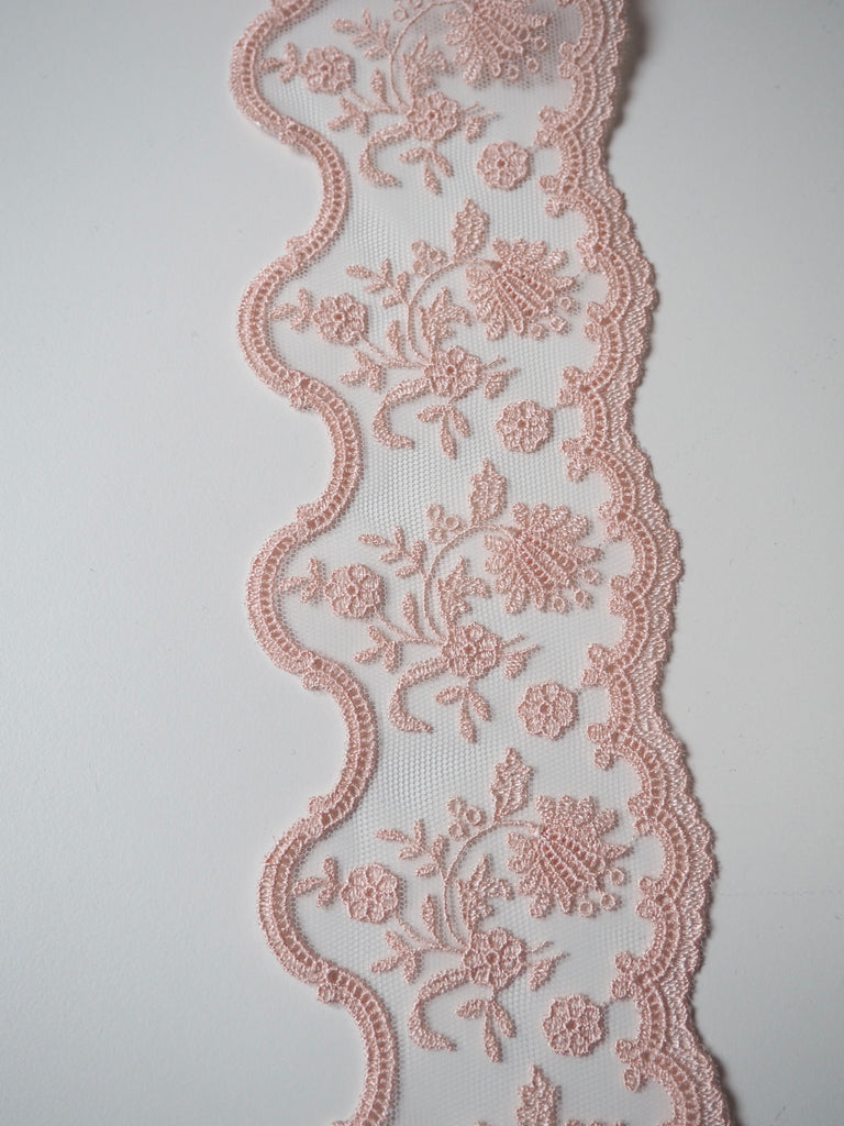 Aphrodite Rose Lace Trim 8.5cm