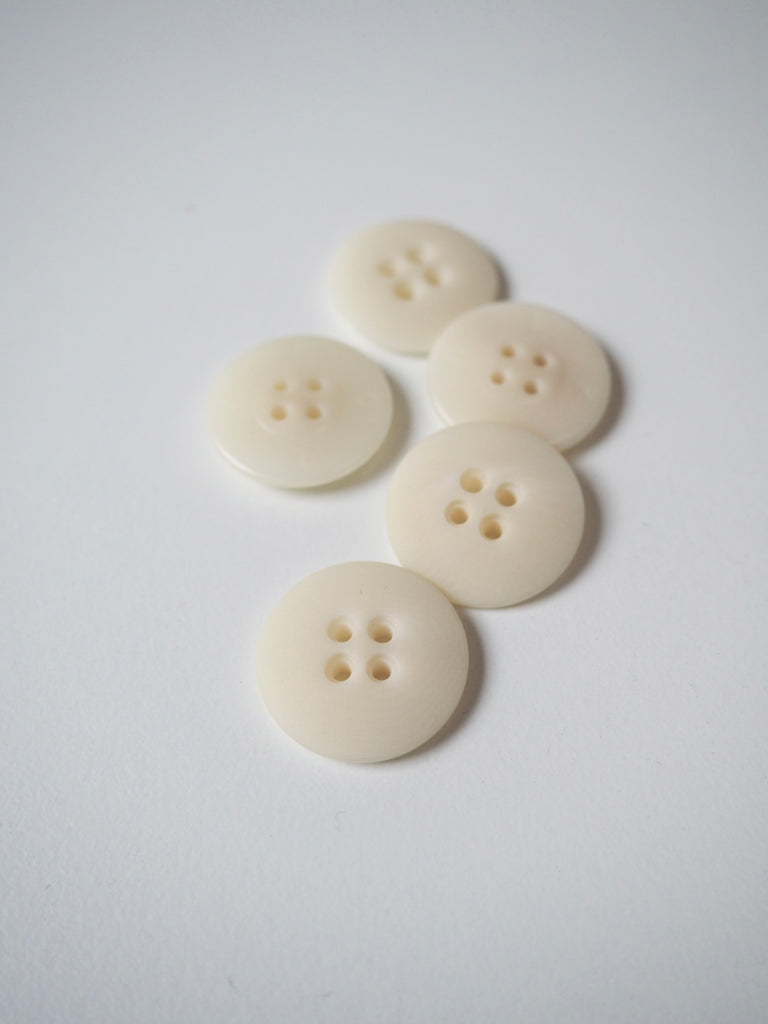 FOLK Engraved Corozo Buttons 20mm/32L