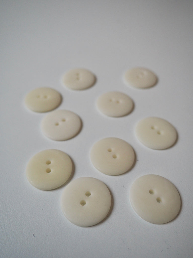 Natural Corozo Buttons 22mm/35L