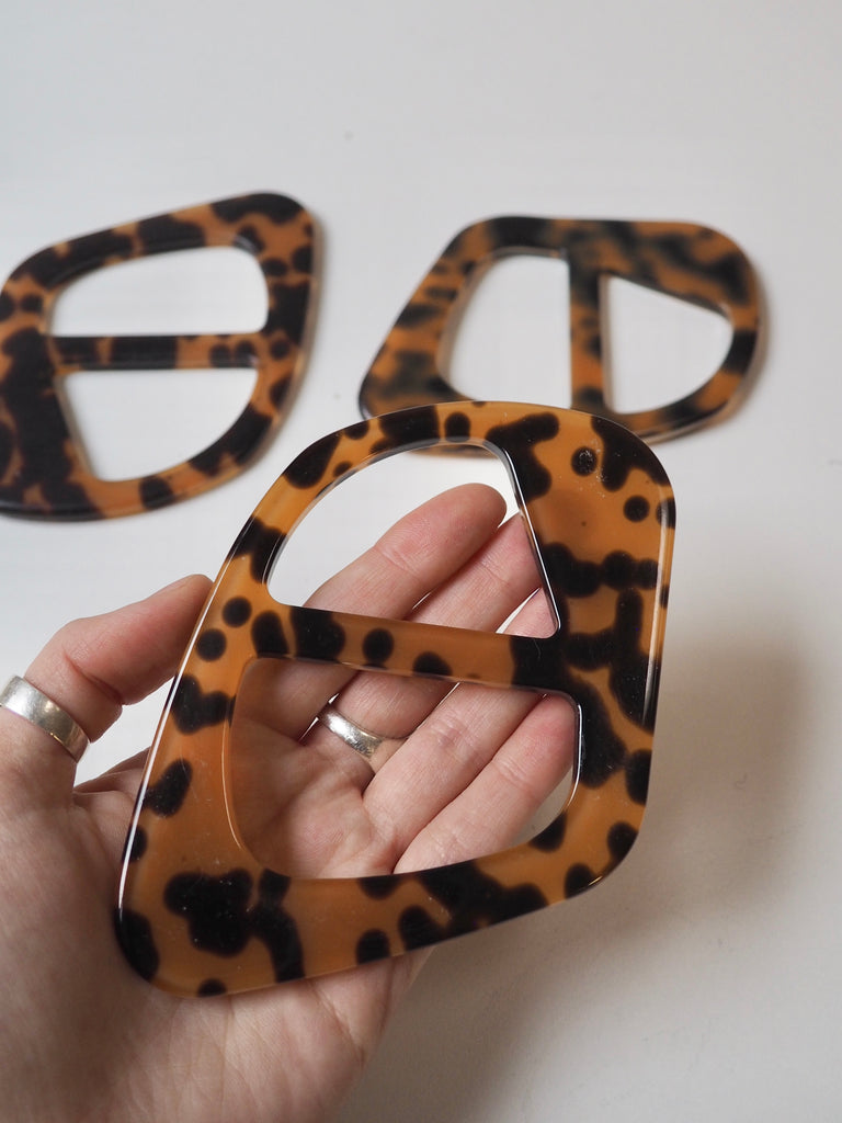 Tortoise Shell Slider 5cm