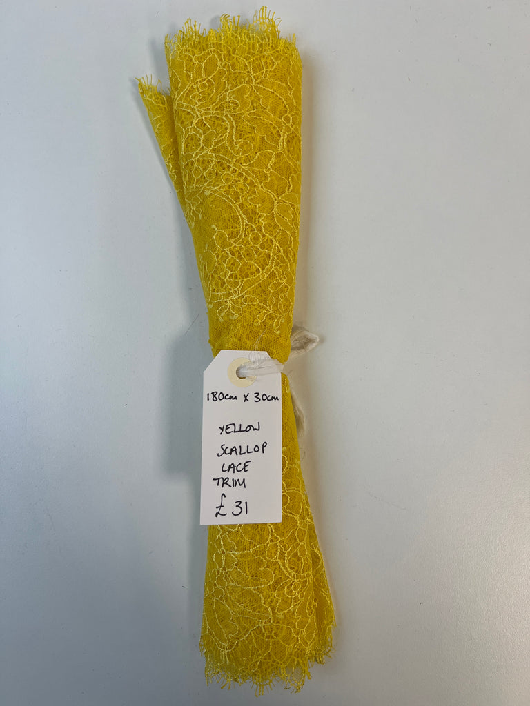 Yellow Scallop Lace Trim Remnant