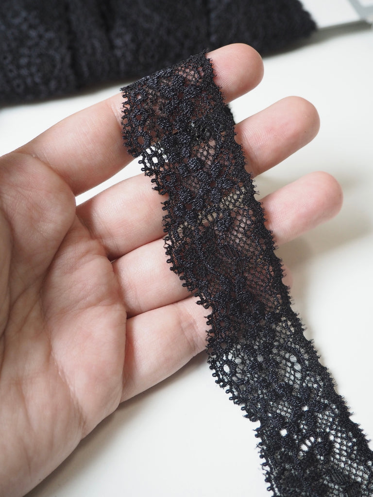 Shindo Black Stretch Lace Trim 30mm