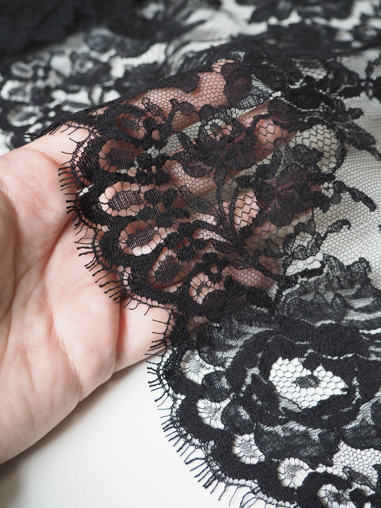 Black Rose Scallop Eyelash Lace Trim 23cm