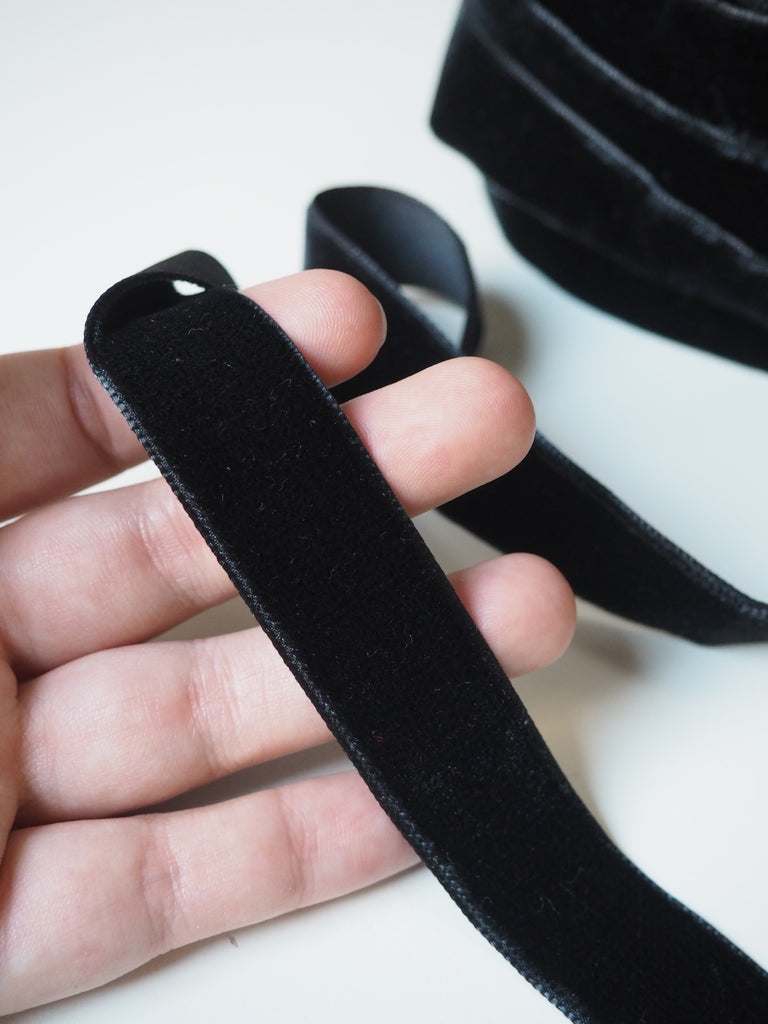 Black Velvet Ribbon 23mm