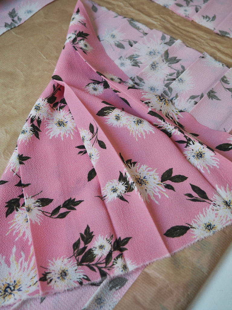 Pink Floral Crinkle Crepe Knife Pleated Pieces