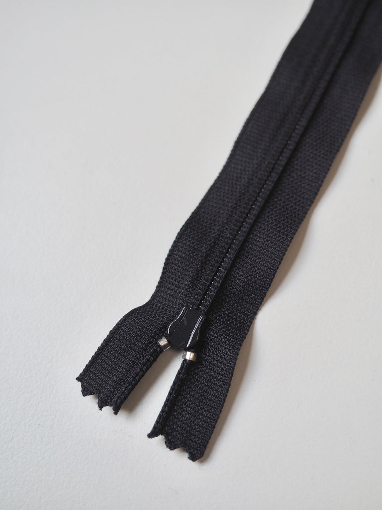 22cm/8.5inch Concealed Plastic Teeth Zips