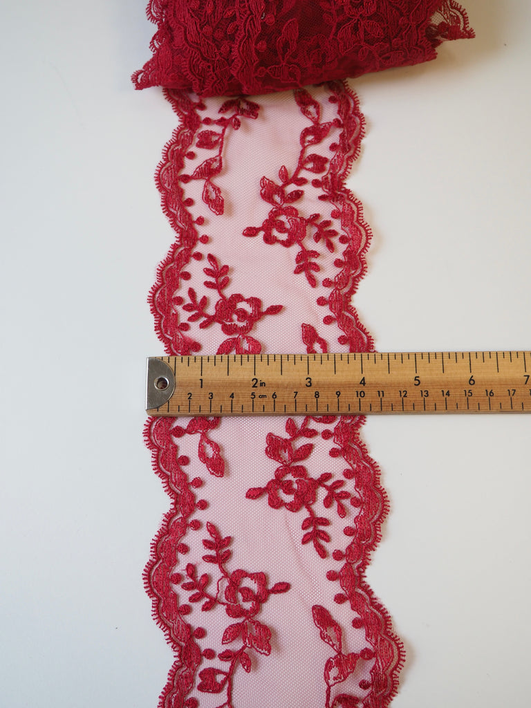Red Bloom Scallop Lace Trim 9.5cm