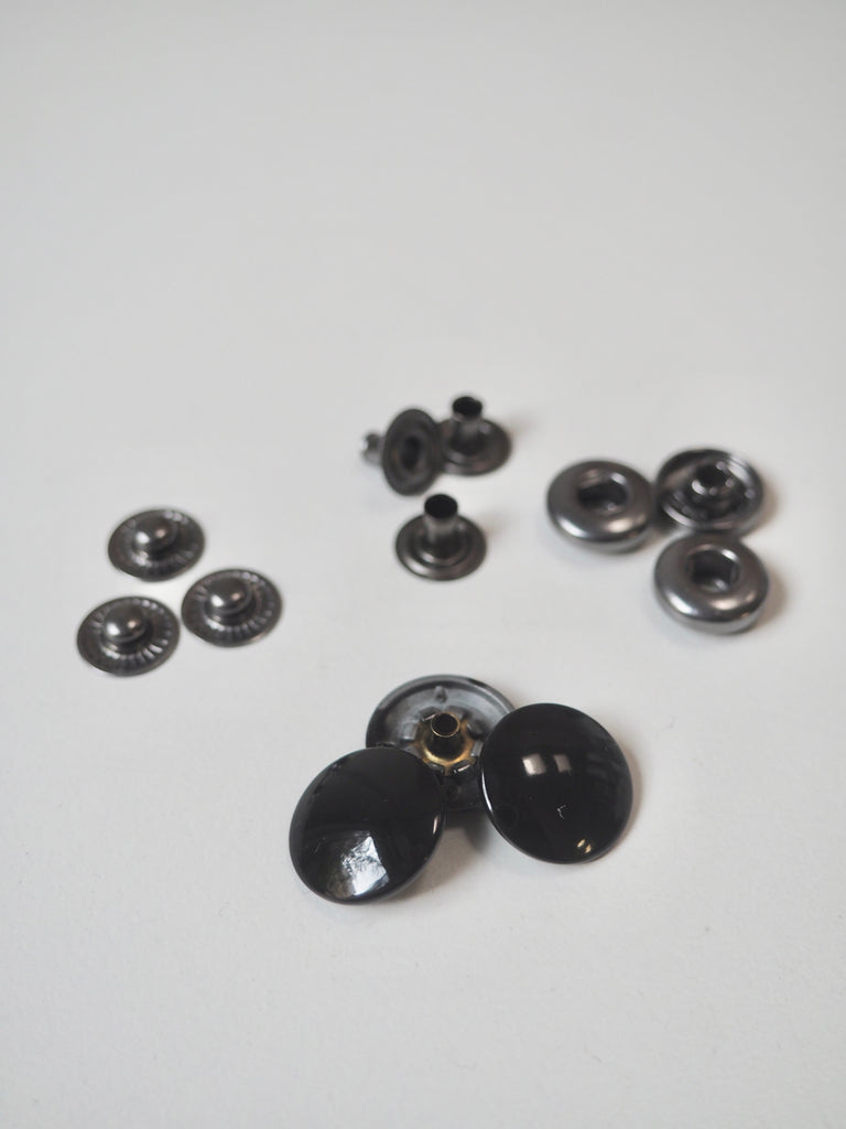 Shiny Black Press Studs 15mm/24L
