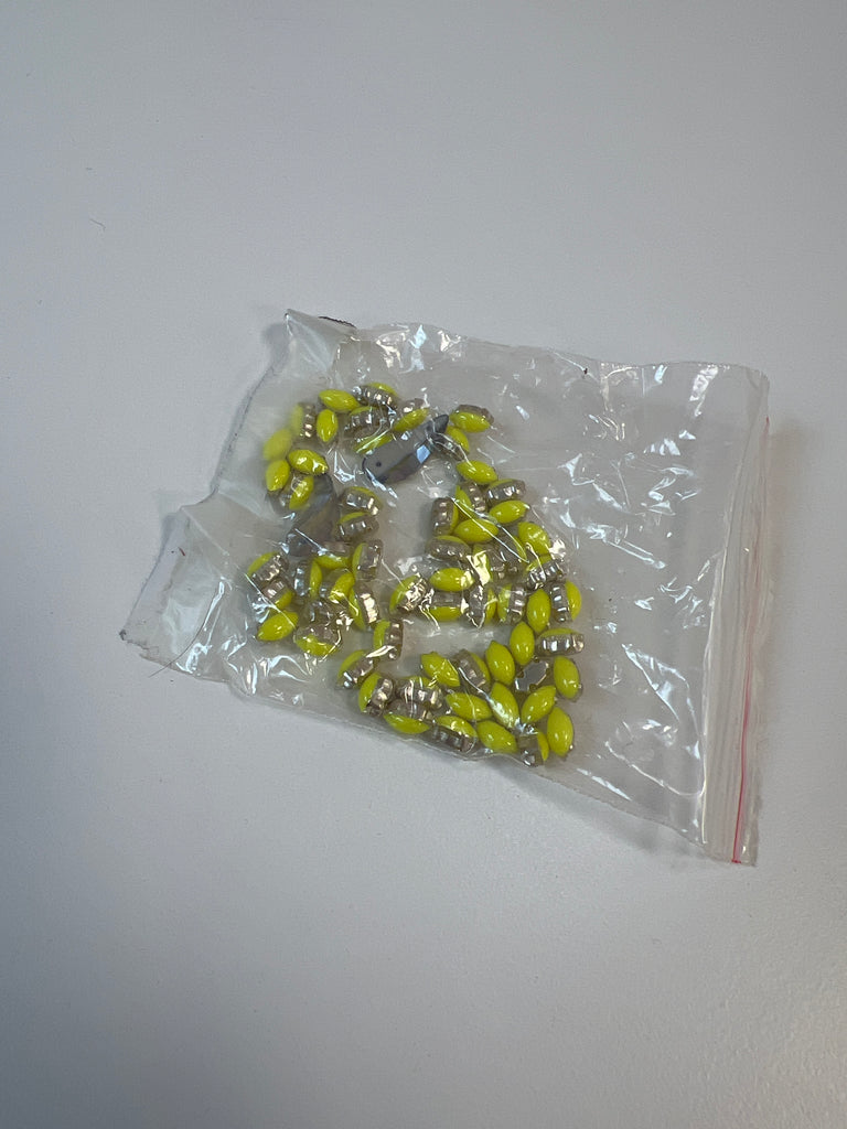 Yellow Beads 8g