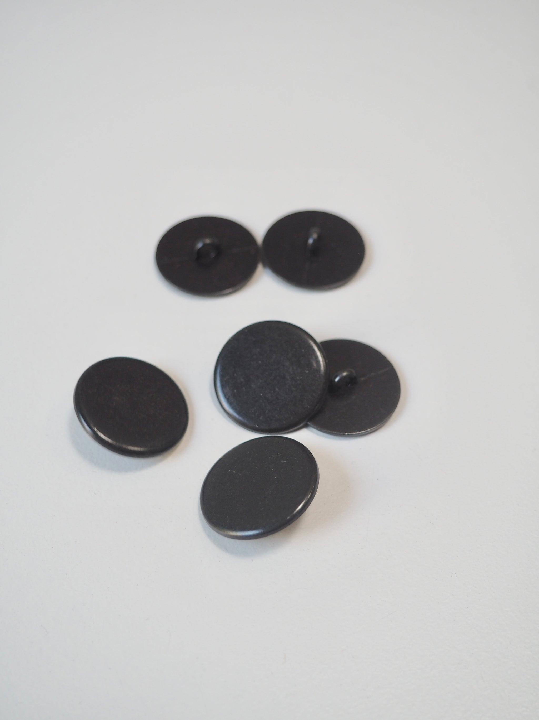 Black Metal Shank Buttons 20mm/32L – The New Craft House