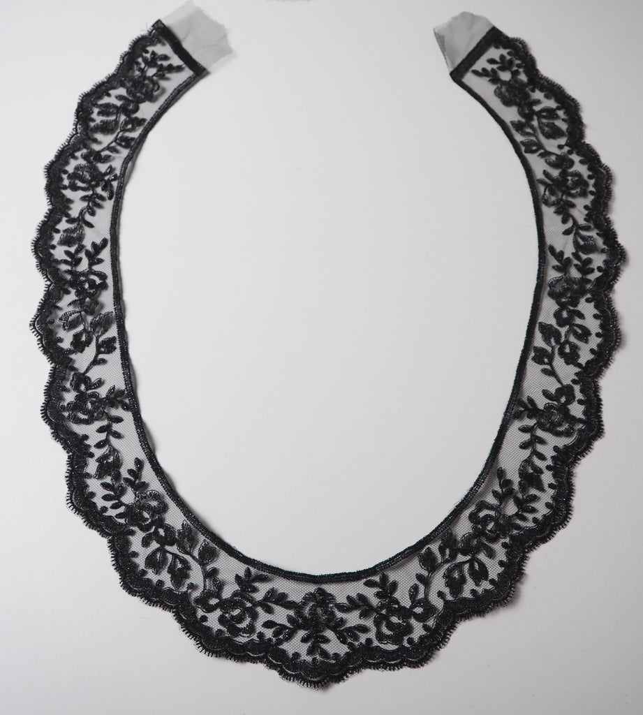 Black Lurex Rose Garland Scallop Lace Collars