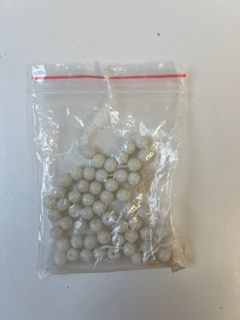 Off-white Beads 21g