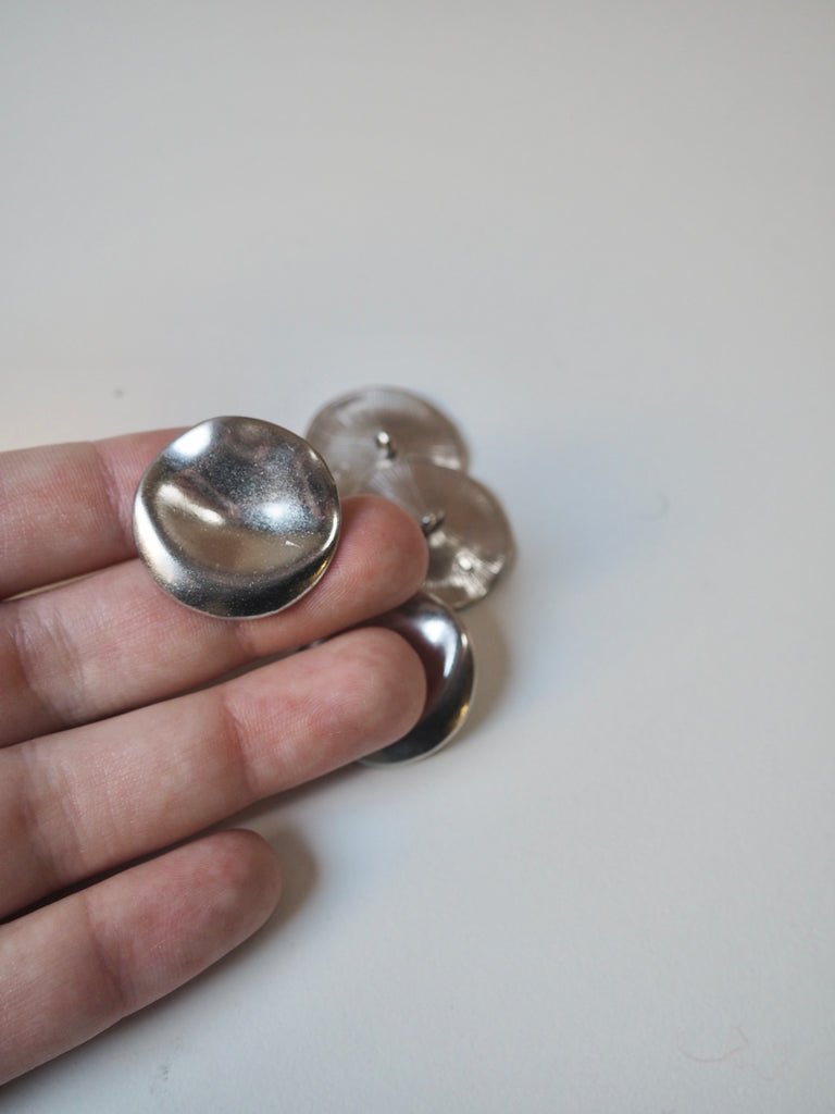 Silver Ripple Shank Buttons 26mm/42L