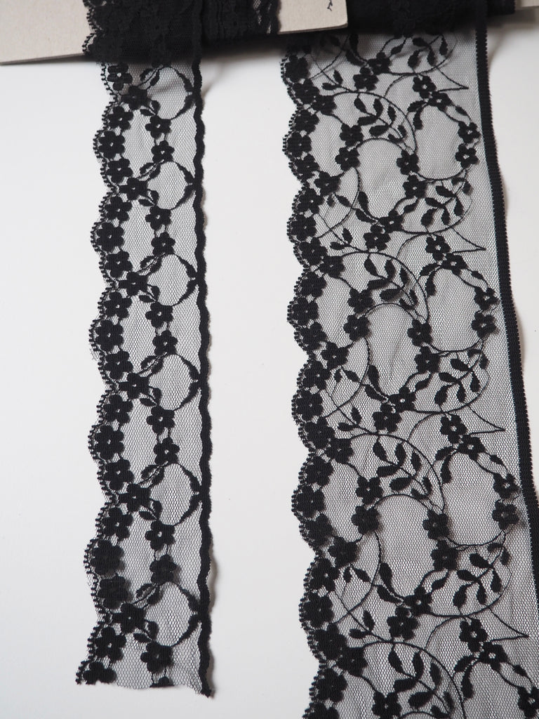 Black Trailing Flower Scallop Lace Trim