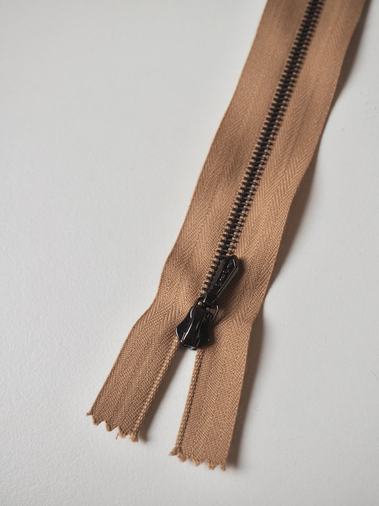 Riri 25cm/9.5inch Narrow Gunmetal Metal Teeth Zips