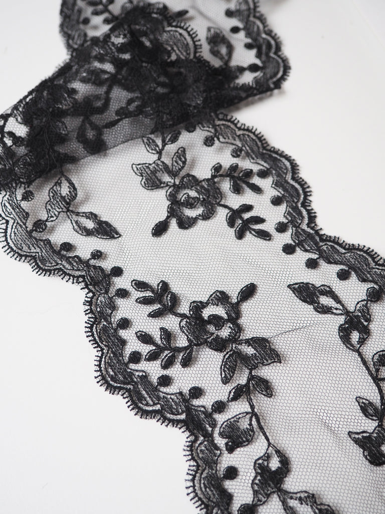 Black Rose Garland Scallop Lace Trim 10cm