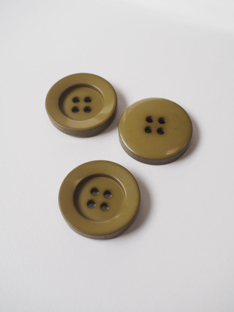 Pistachio Button 28mm