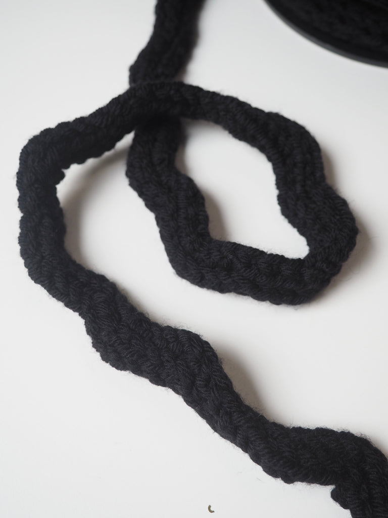 Black Knit Wave Wool Trim 20mm
