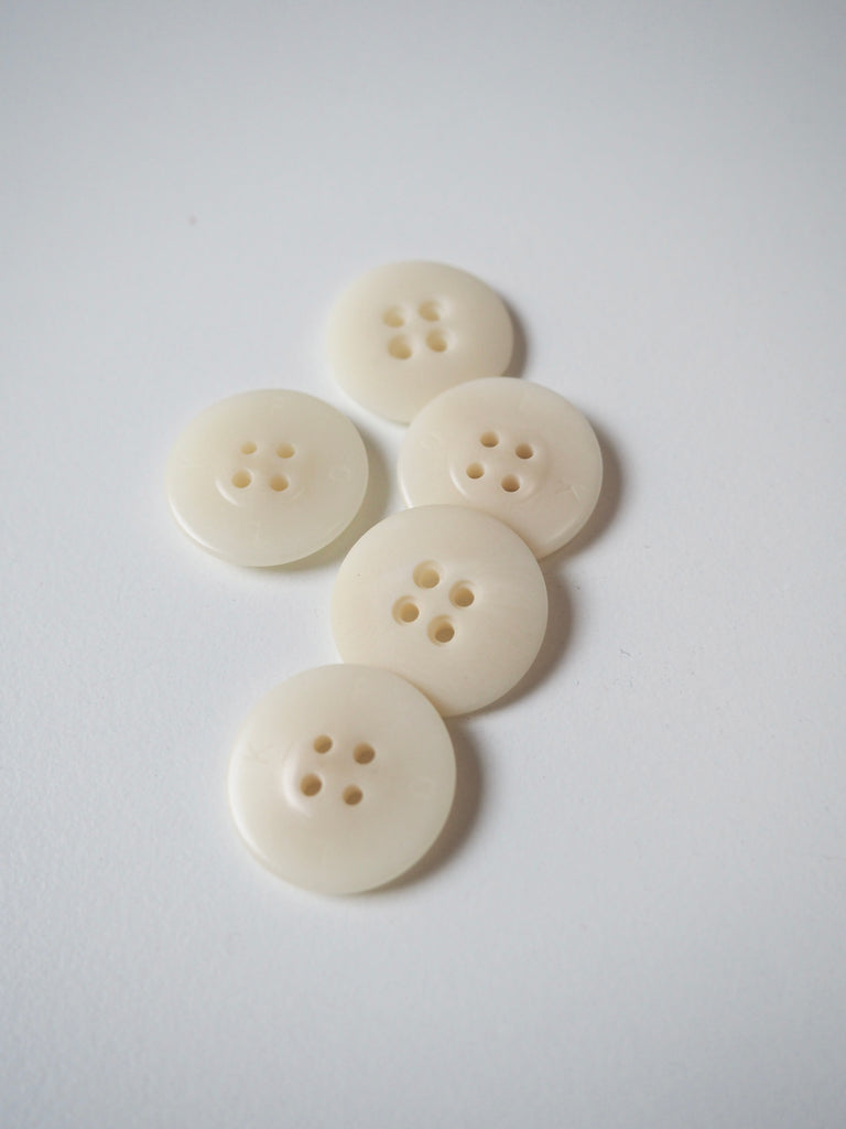 FOLK Engraved Corozo Buttons 20mm/32L