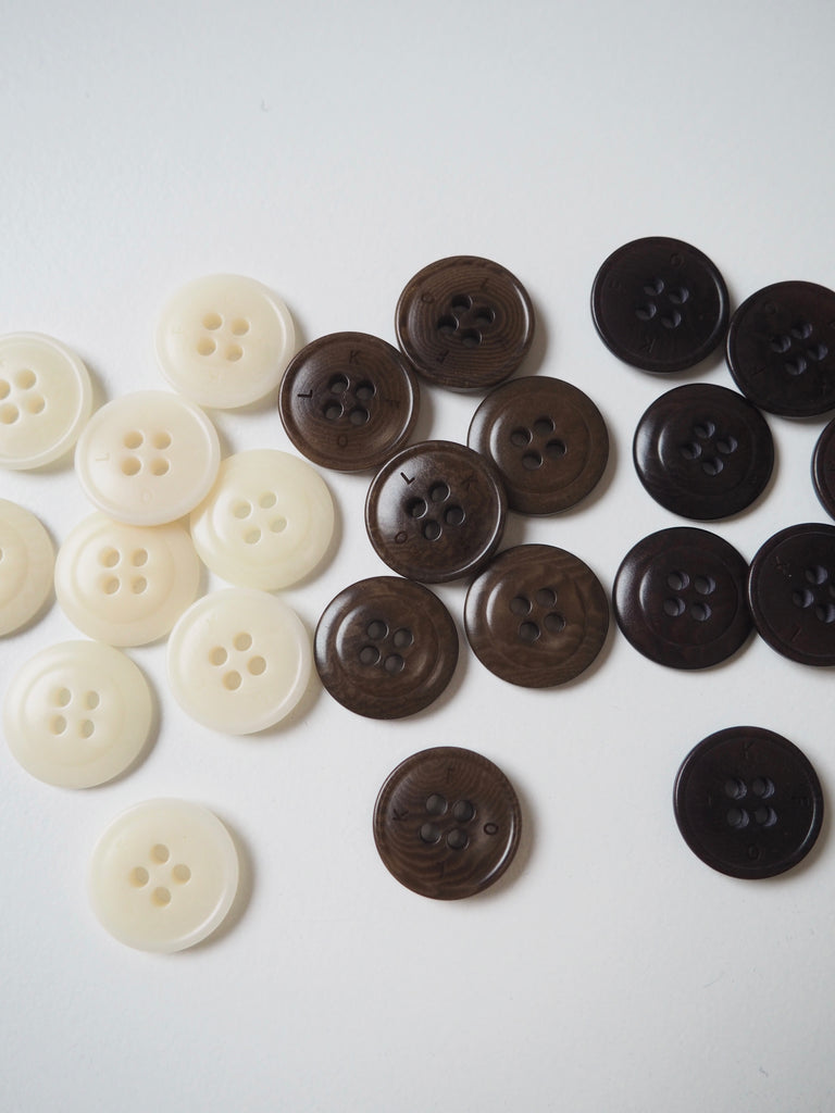 FOLK Engraved Corozo Buttons 15mm/24L