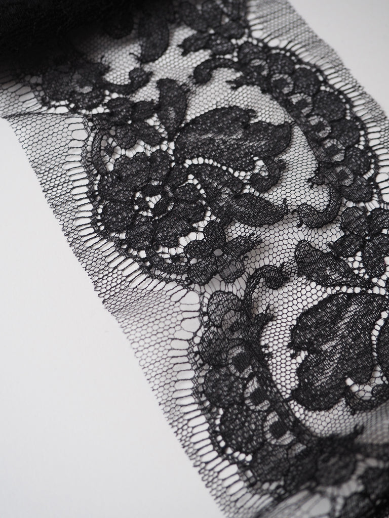 Black Fine Filigree Scallop Lace Trim 11cm