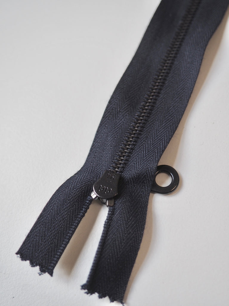 Riri Midnight + Gunmetal Narrow Metal Teeth Zips