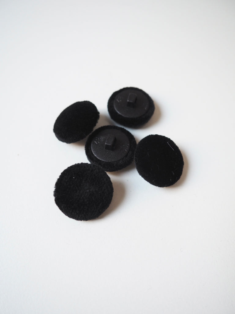 Black Velvet Shank Button 22mm/35L