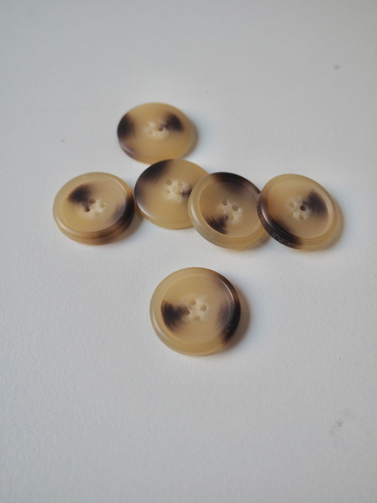 Branded Light Faux Horn Buttons 20mm