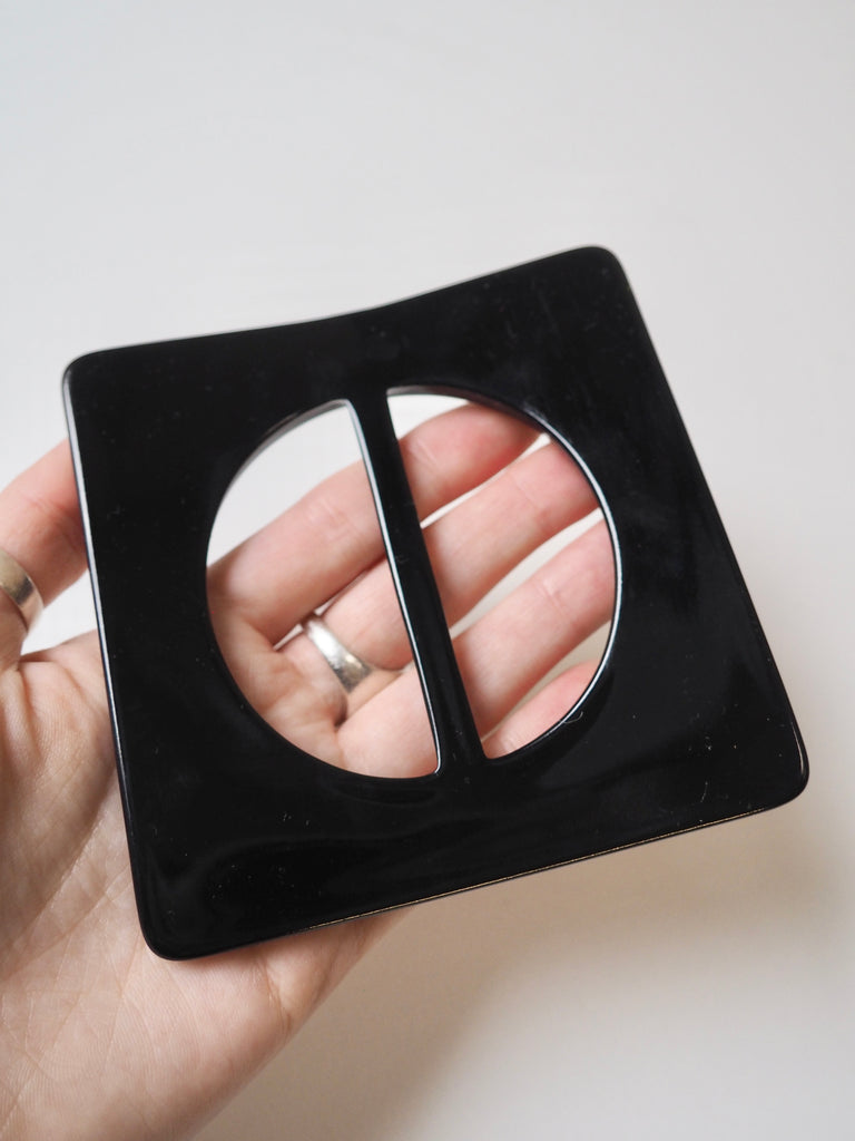 Black Square + Circle Centre Slider 6cm