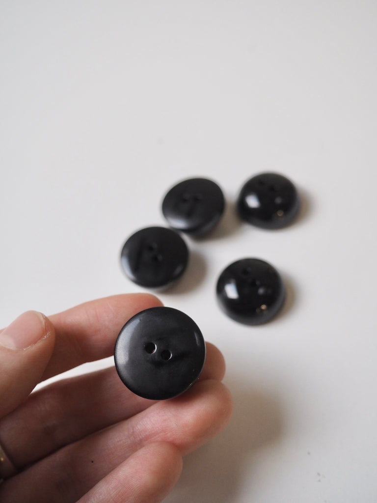 Black Dome Buttons 23mm/36L