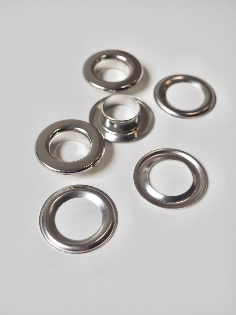 Silver Eyelets 28mm
