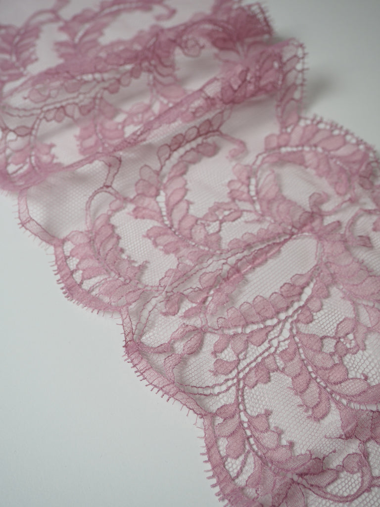 Scalloped Lace Teddy - Pink