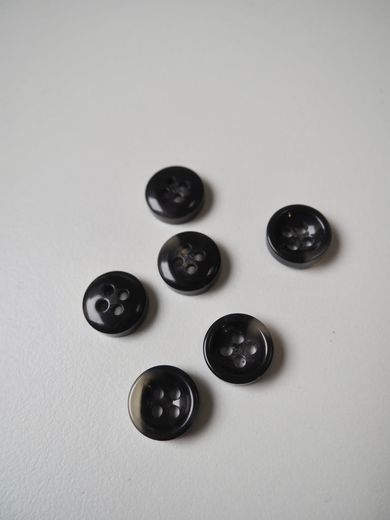 Charcoal Faux-Horn Indented Buttons 15mm/24L