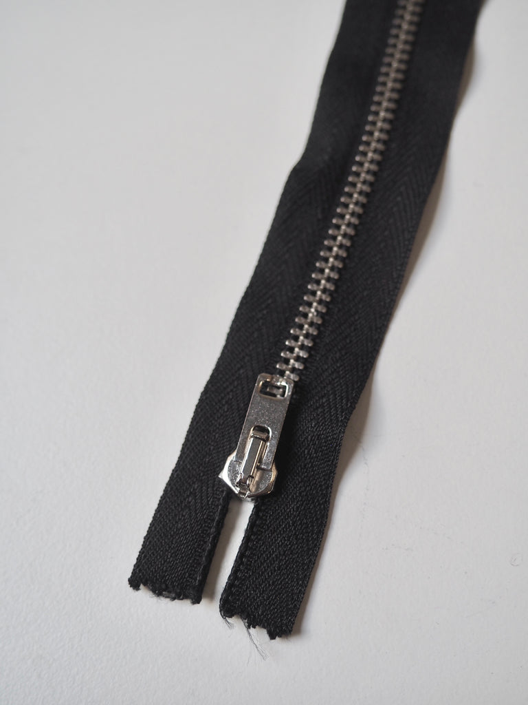 Lampo 15cm/6inch Black Metal Teeth Zip