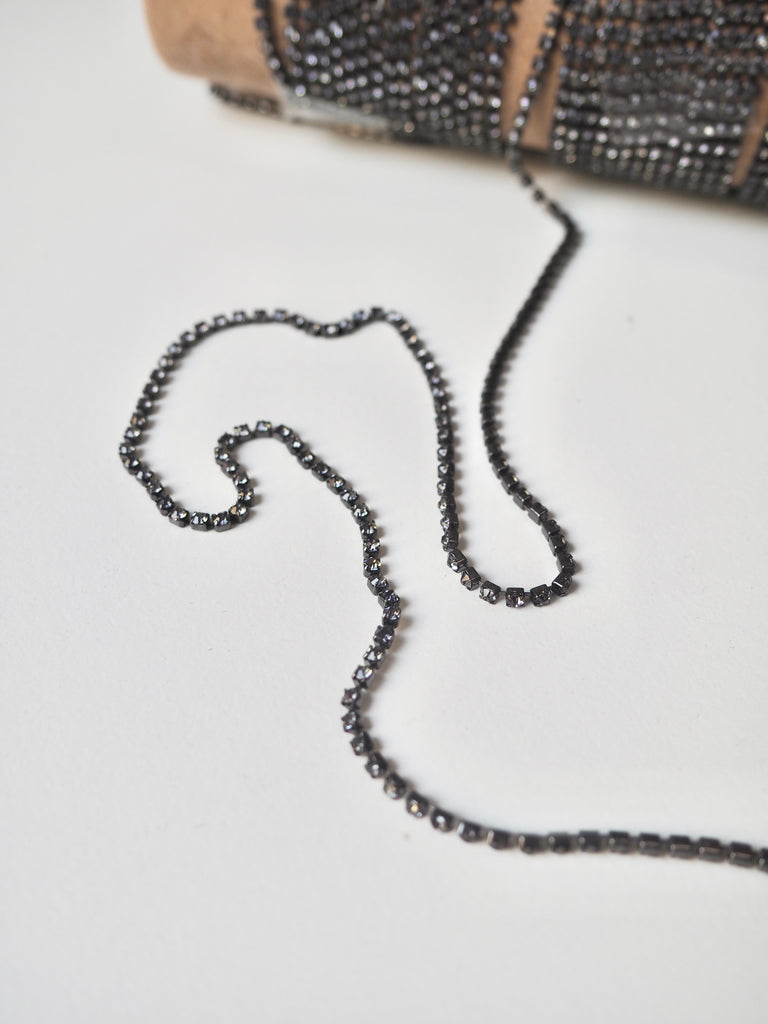 Black Crystal Gunmetal Cup Chain 2mm