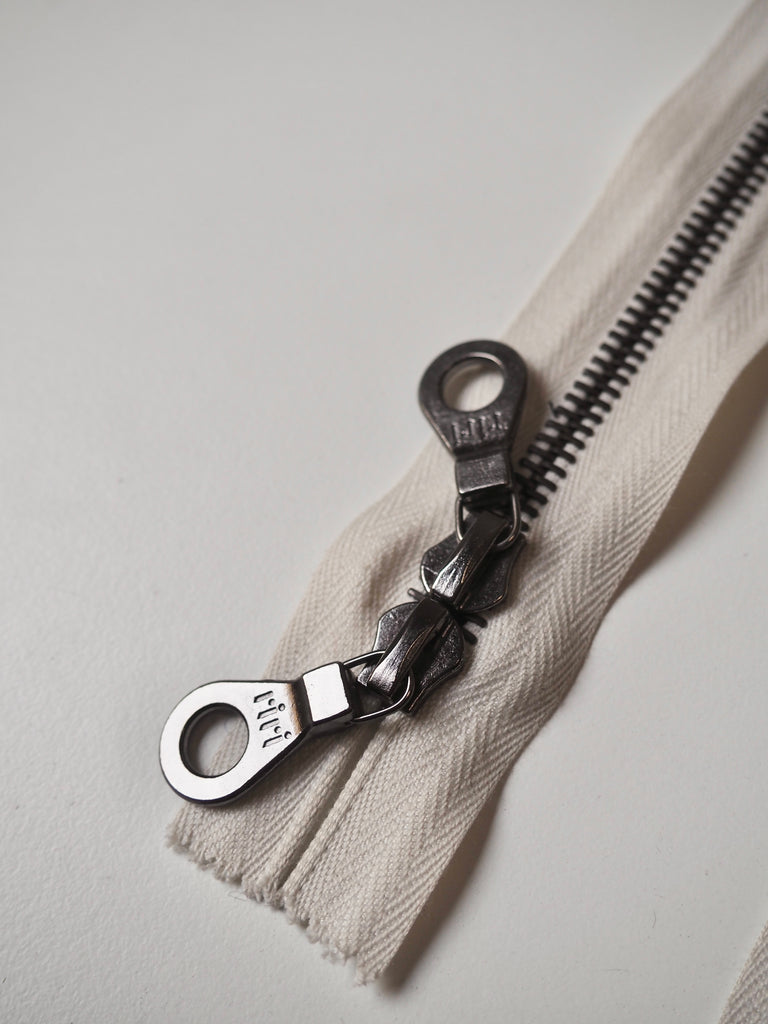 Riri 62cm/24.5inch Ecru Double Pull Closed Ended Metal Teeth Zips