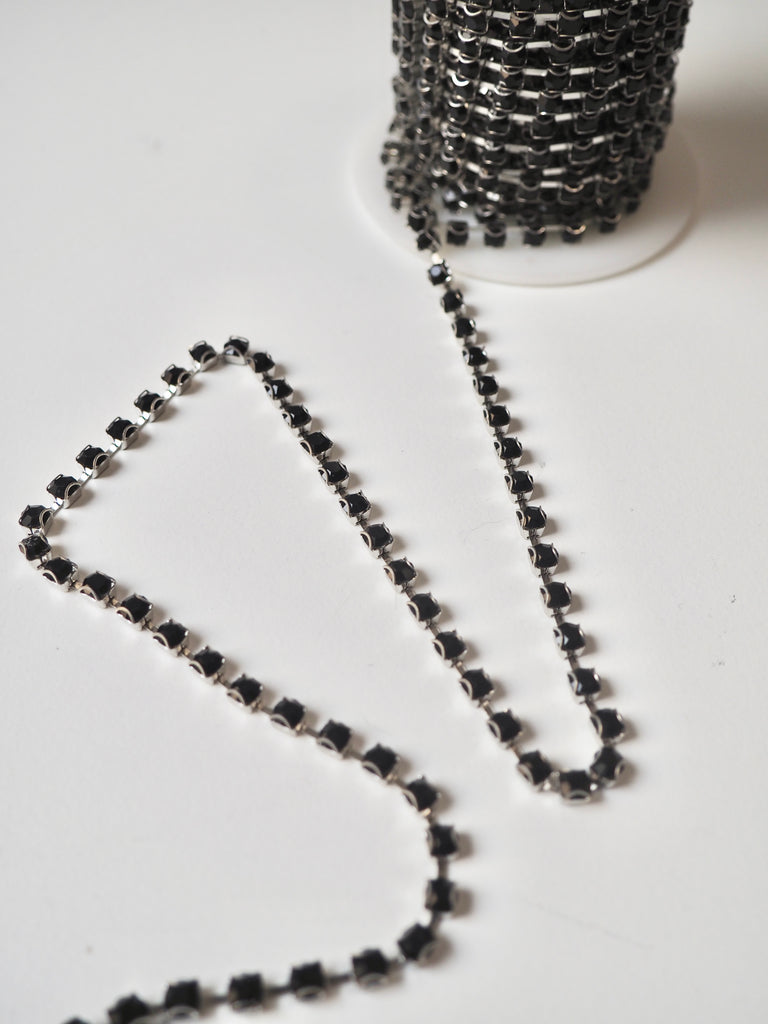 Black Crystal Silver Cup Chain 4mm