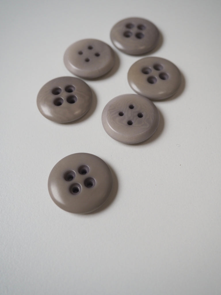 FOLK Sunken Hole Corozo Buttons 24mm/36L