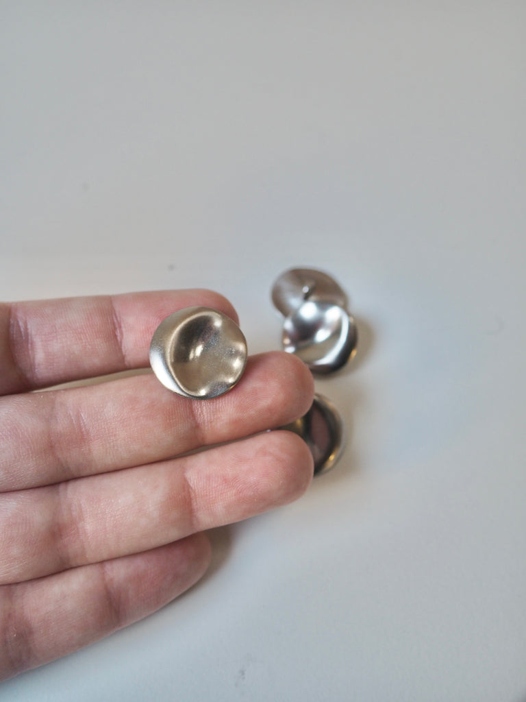 Silver Ripple Shank Buttons 20mm/32L