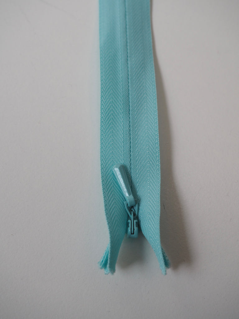 YKK 55cm/22inch Invisible Zips