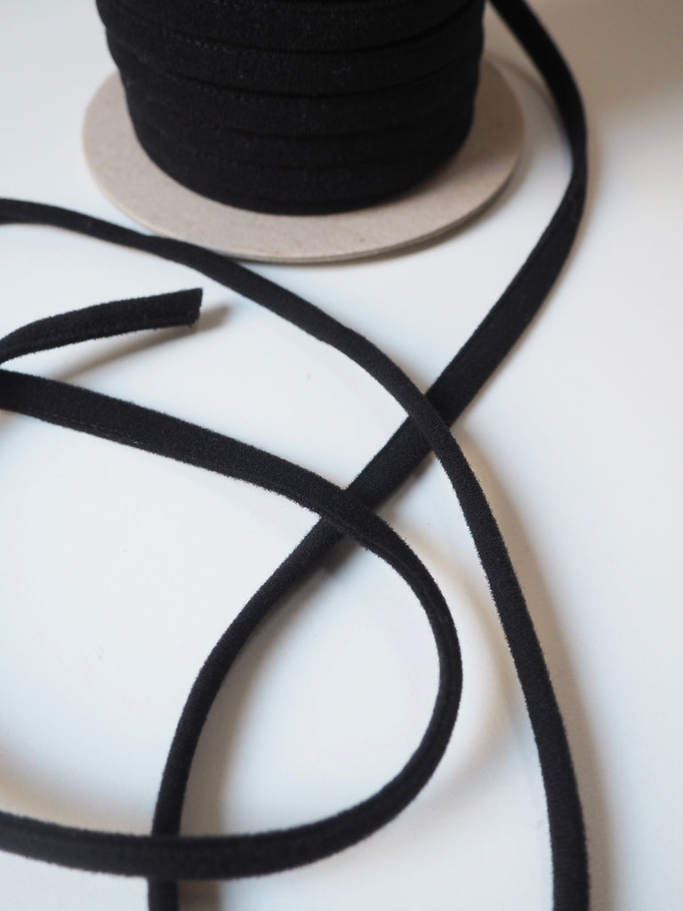Black Underwire Casing 10mm