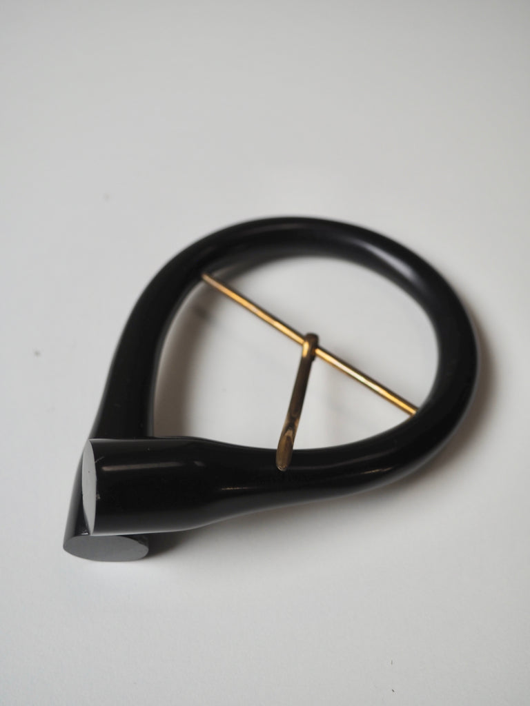 Black Twisted Horseshoe Buckle 7cm
