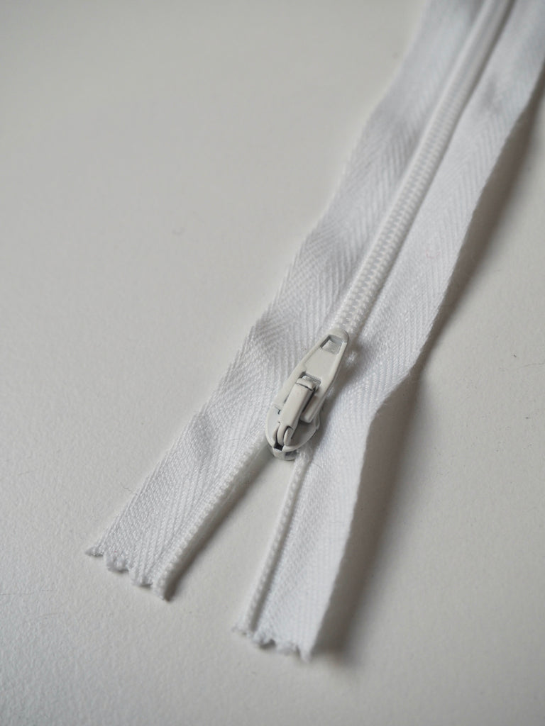 Lampo 24cm/9inch White Narrow Cotton Tape Zips
