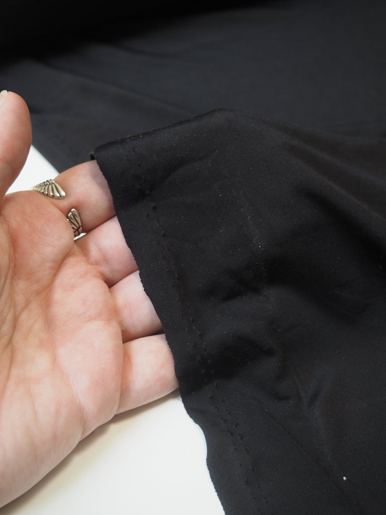 Black Light Slinky Jersey