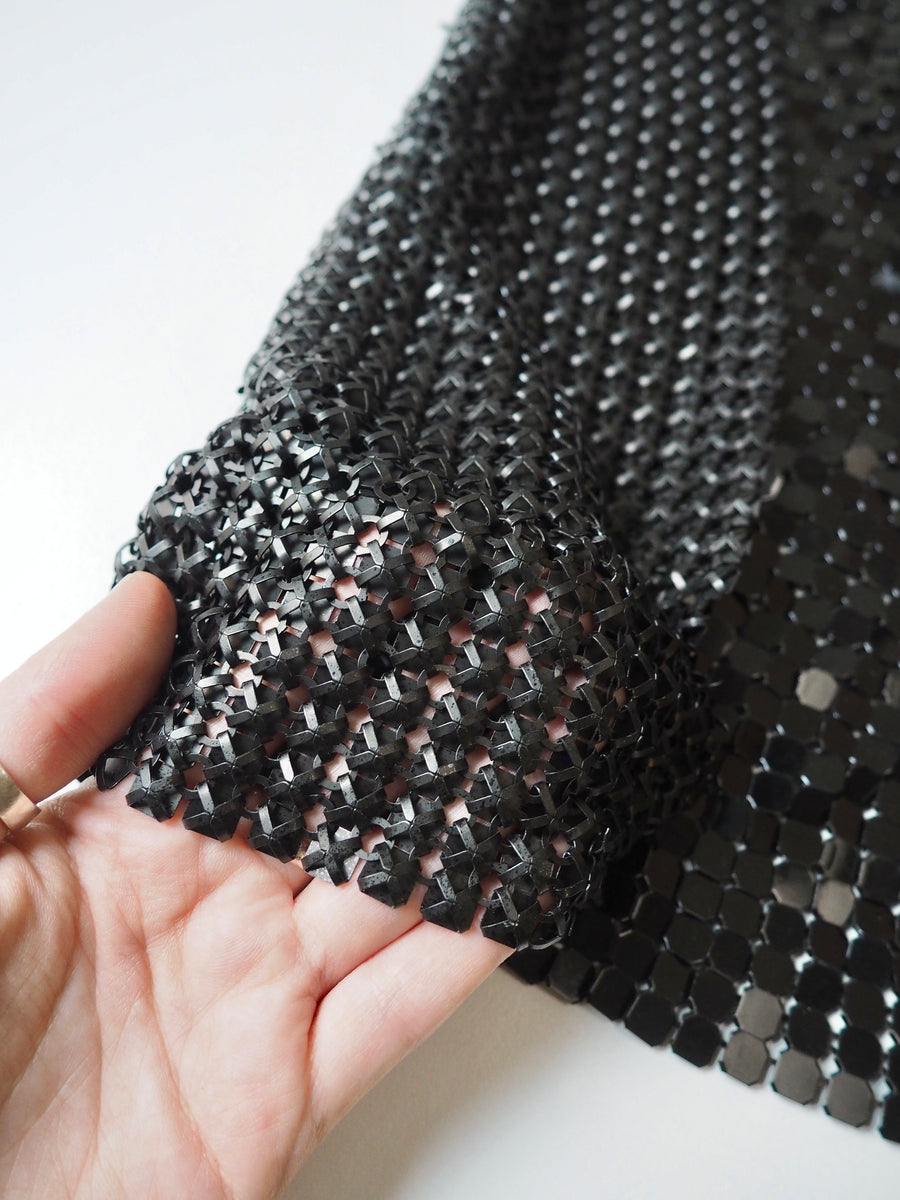 Black Large Chainmail – The New Craft House