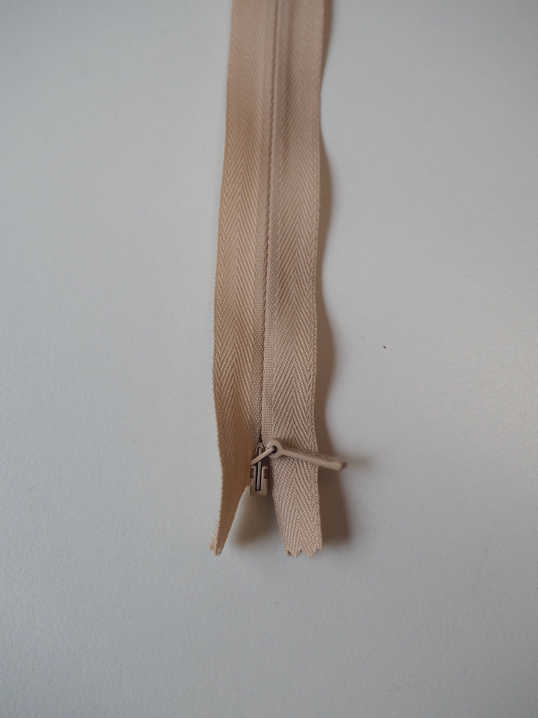 YKK 60cm/23inch Invisible Zips